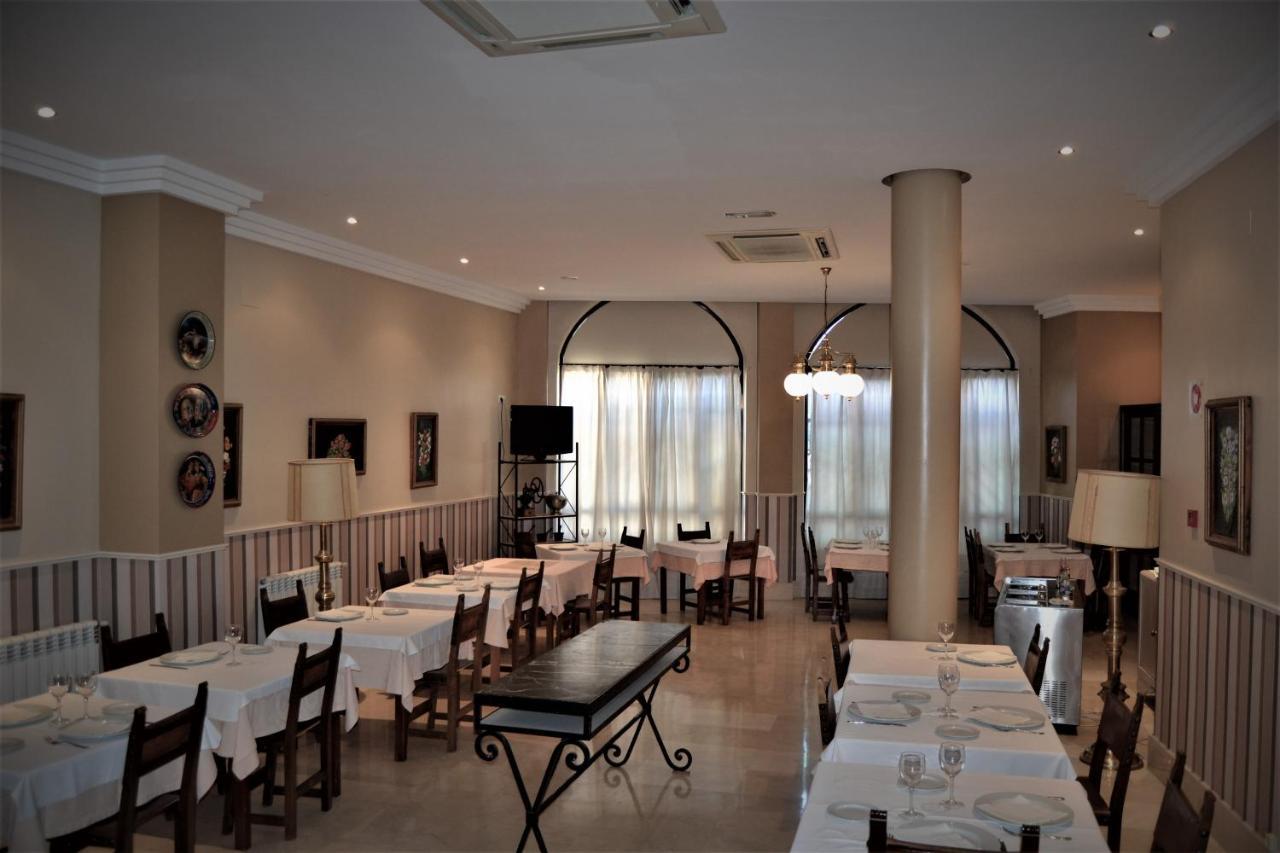 Hotel Villegas Valencia de Don Juan Eksteriør billede