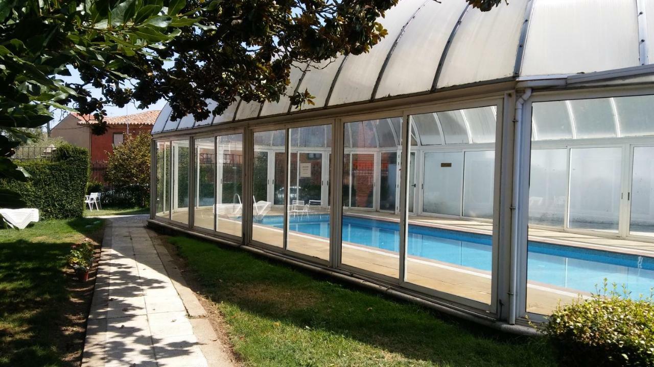Hotel Villegas Valencia de Don Juan Eksteriør billede